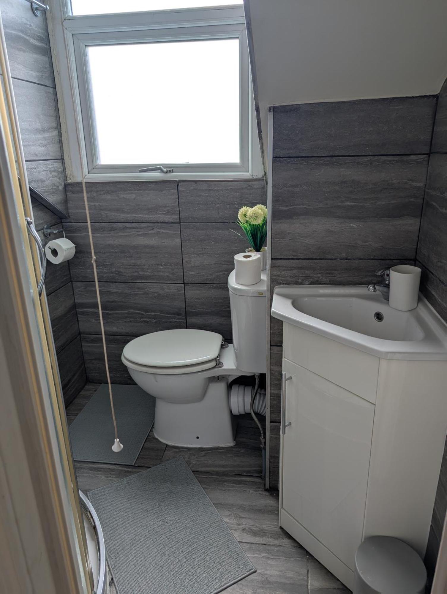 Cosy Modern One Bedroom In Hammersmith Londra